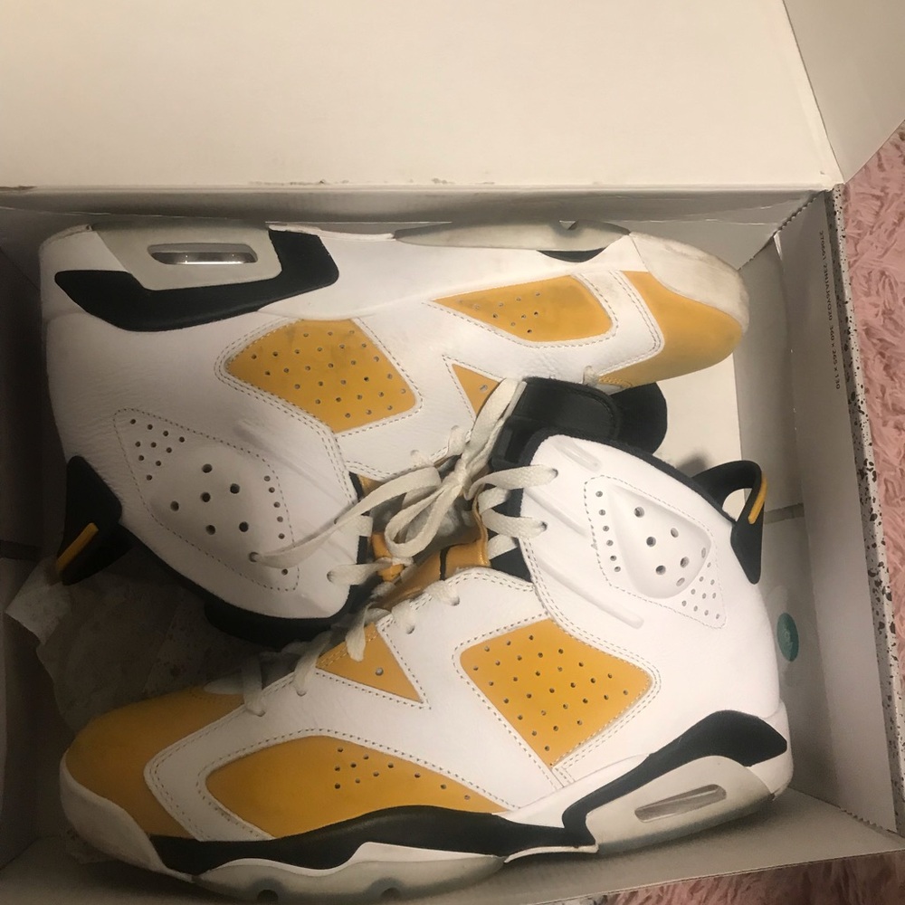 Jordan retro 4 suede like new